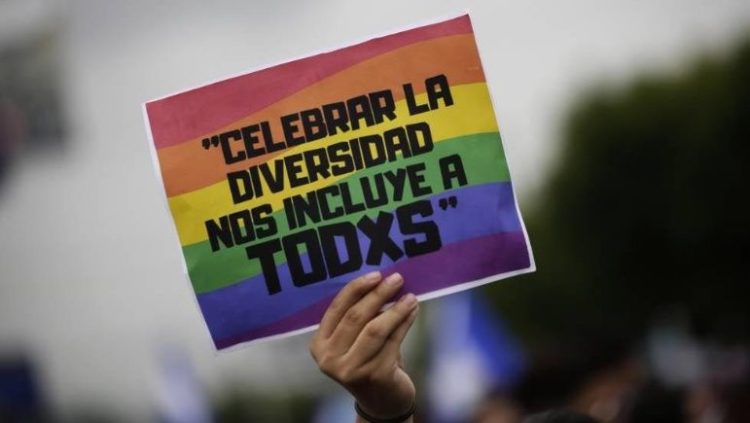 Debaten la aceptación del lenguaje inclusivo en facultades y escuelas de la UNR