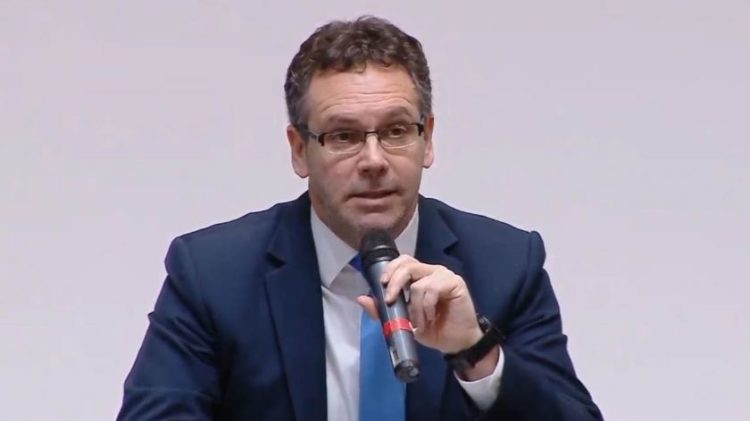 Sandleris dijo que con el cepo se busca «preservar las reservas durante la transición»