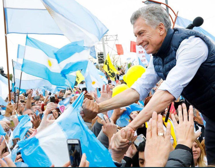 Macri llega a  la ciudad para la marcha del «Sí, se puede»