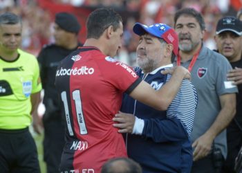 En el homenaje a Maradona, Newell’s fue goleado por Gimnasia