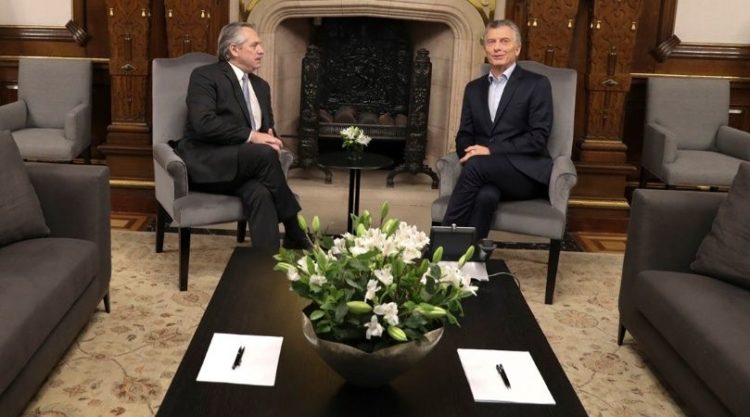 Mauricio Macri recibió a Alberto Fernández en Casa Rosada