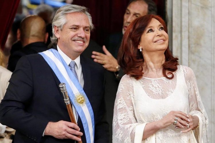 Fernández asumió como presidente: «Vengo a convocar a la unidad de toda la Argentina»