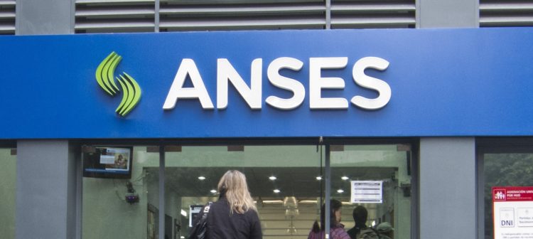 Más de 3,5 millones de personas ya se inscribieron para el ingreso familiar de $10.000