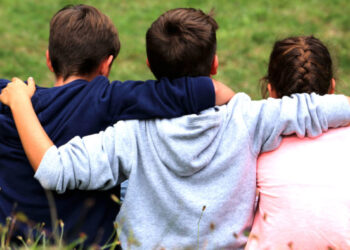 Relaciones Fraternales, día Internacional del Hermano.